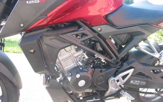 Gebrauchtmotorrad Honda CB125R - Bild 7