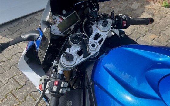 Gebrauchtmotorrad BMW S 1000 RR - Bild 1