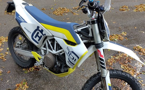Gebrauchtmotorrad Husqvarna 701 Enduro - Bild 4