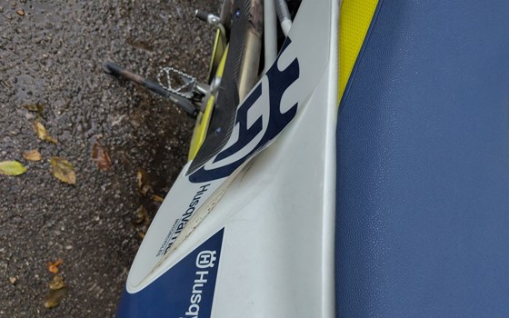 Gebrauchtmotorrad Husqvarna 701 Enduro - Bild 6