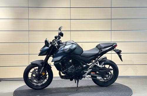 Neumotorrad Honda CB750 Hornet
