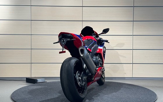 Gebrauchtmotorrad Honda CBR1000RR-R Fireblade SP - Bild 12