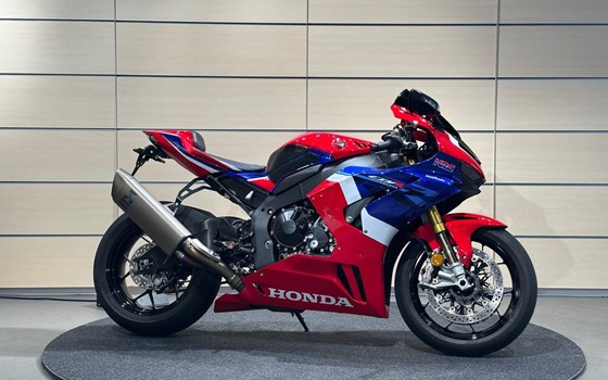 Gebrauchtmotorrad Honda CBR1000RR-R Fireblade SP - Bild 16