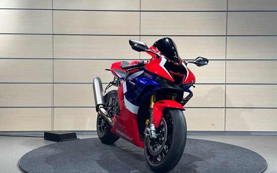 Gebrauchtmotorrad Honda CBR1000RR-R Fireblade SP - Bild 2