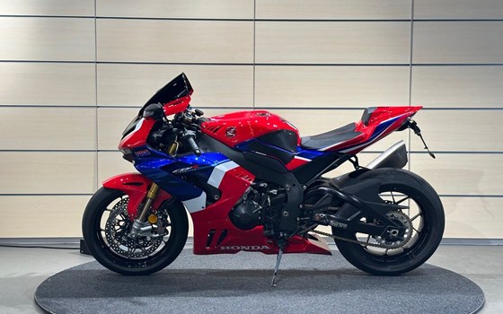 Gebrauchtmotorrad Honda CBR1000RR-R Fireblade SP - Bild 7