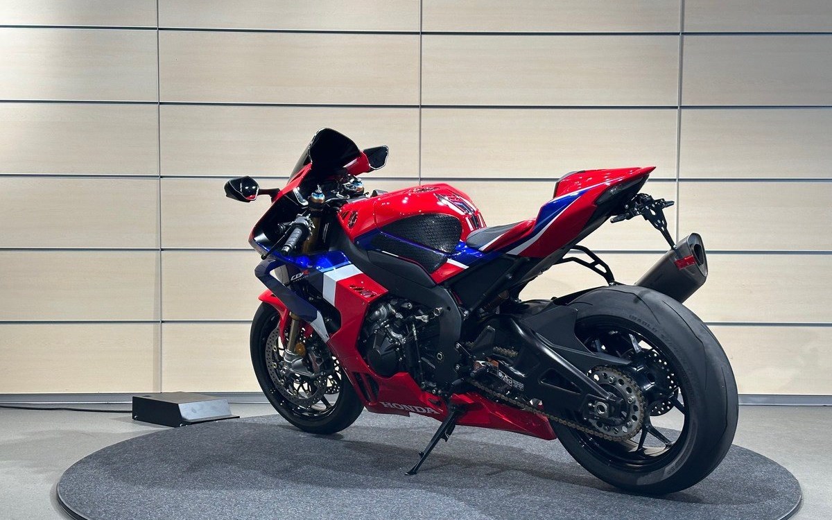 Angebot Honda CBR1000RR-R Fireblade SP