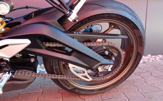 Gebrauchtmotorrad Triumph Street Triple RS - Bild 12