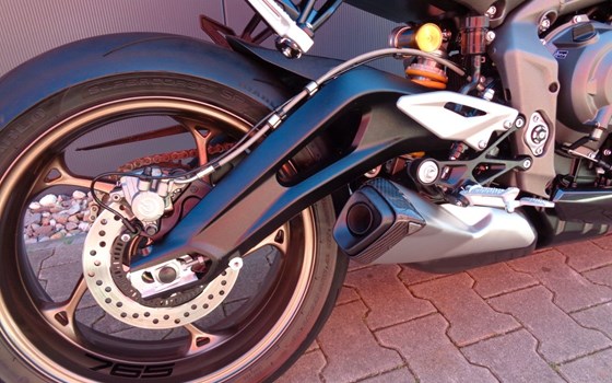 Gebrauchtmotorrad Triumph Street Triple RS - Bild 5