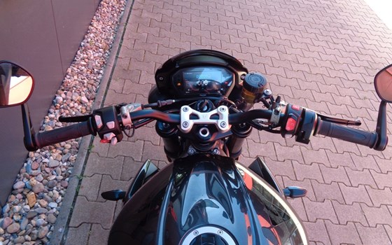 Gebrauchtmotorrad Triumph Street Triple RS - Bild 7
