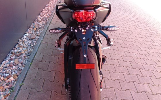 Gebrauchtmotorrad Triumph Street Triple RS - Bild 8