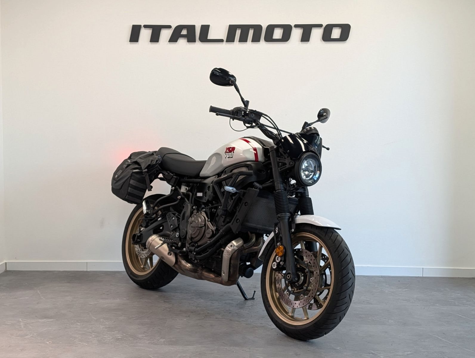 Yamaha XSR700 XTribute