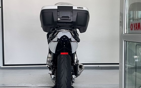 Gebrauchtmotorrad Honda Integra - Bild 8