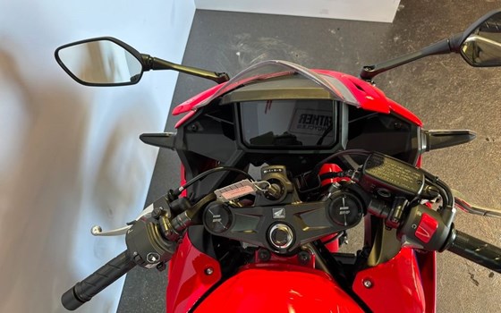 Gebrauchtmotorrad Honda CBR500R E-Clutch - Bild 4