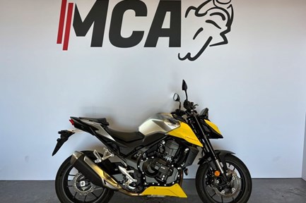 Honda CB750 Hornet E-Clutch