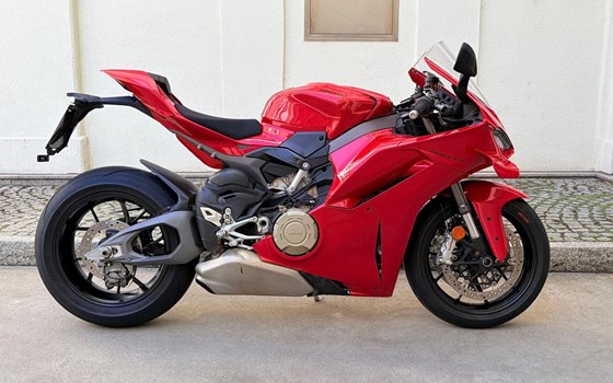 Gebrauchtmotorrad Ducati Panigale V4 - Bild 1