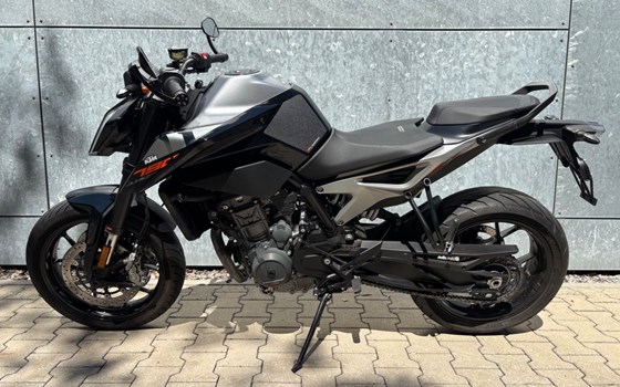 Gebrauchtmotorrad KTM 790 Duke - Bild 3