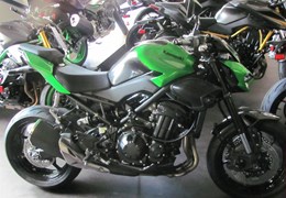 Neumotorrad Kawasaki Z900