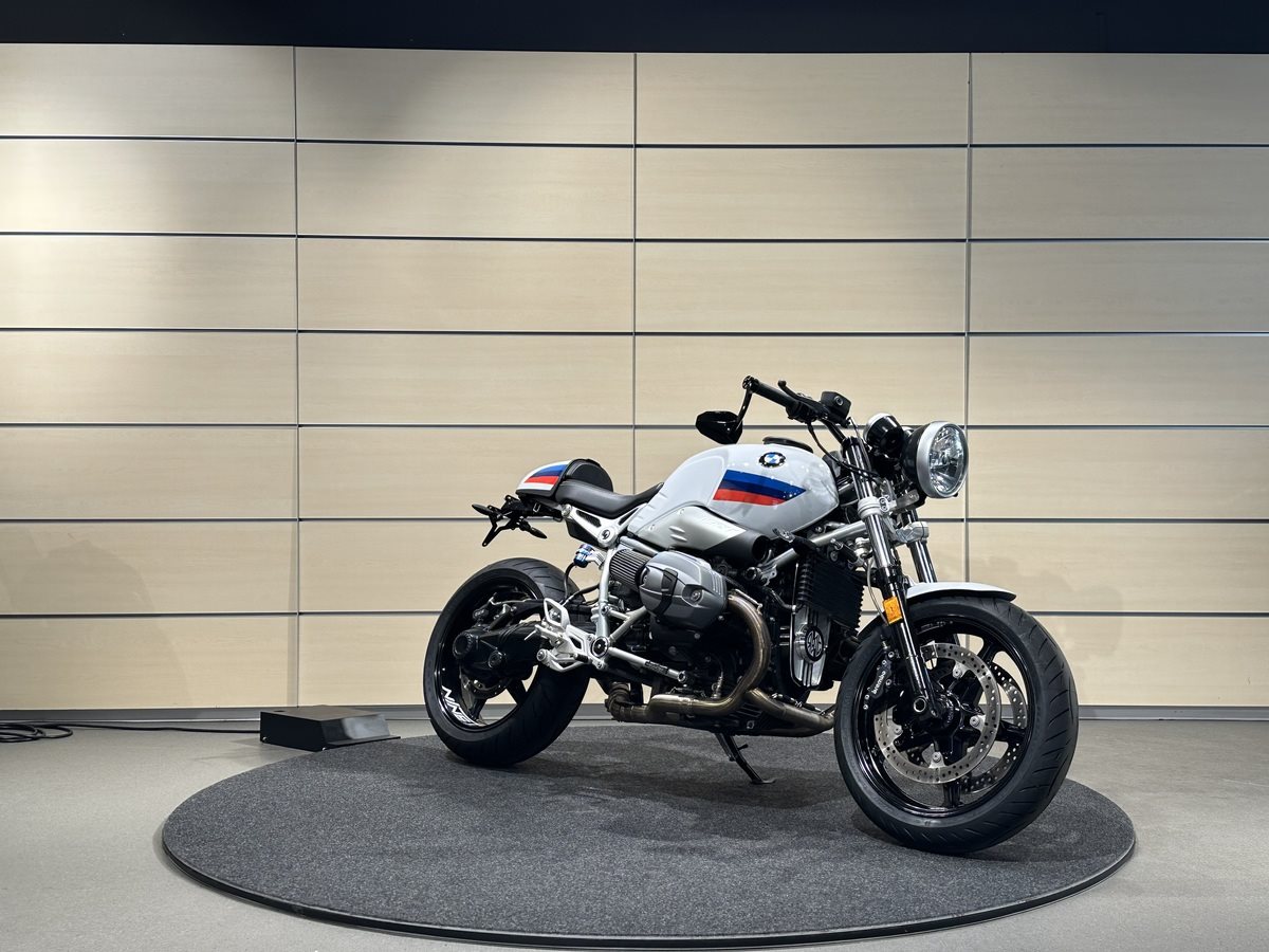 BMW R nineT Racer