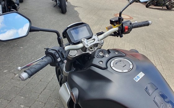 Gebrauchtmotorrad Honda CB 1000 R - Bild 10