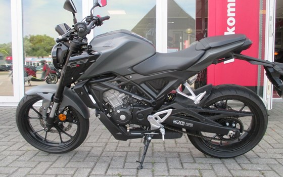Gebrauchtmotorrad Honda CB125R - Bild 2