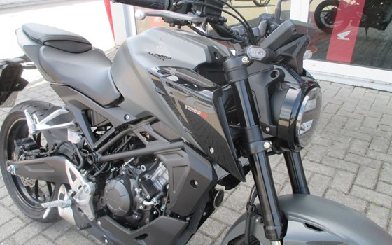 Gebrauchtmotorrad Honda CB125R - Bild 4