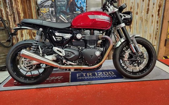 Gebrauchtmotorrad Triumph Speed Twin 1200 - Bild 1