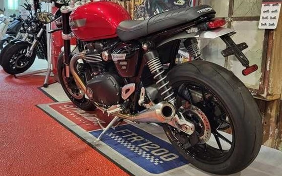 Gebrauchtmotorrad Triumph Speed Twin 1200 - Bild 6