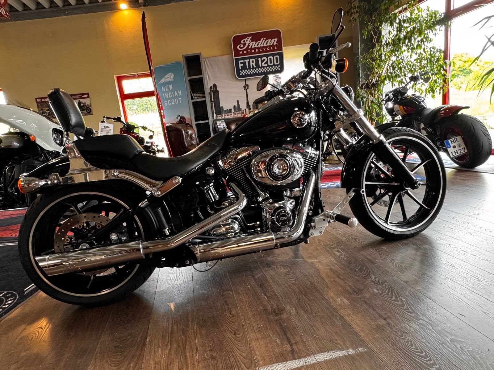 Harley-Davidson Softail Breakout FXSB