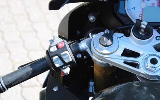 Gebrauchtmotorrad BMW S 1000 RR - Bild 16