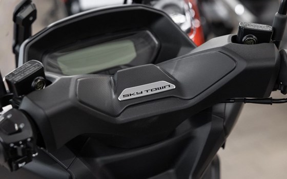 Neufahrzeug Kymco Sky Town 125i ABS - Bild 8