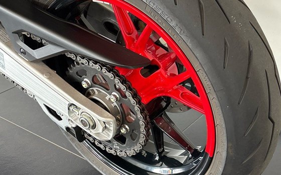Gebrauchtmotorrad Ducati Hypermotard 698 Mono RVE - Bild 5