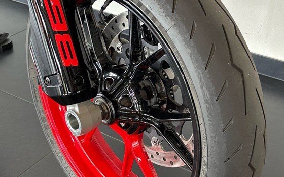 Gebrauchtmotorrad Ducati Hypermotard 698 Mono RVE - Bild 7