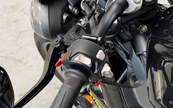 Gebrauchtmotorrad Triumph Street Triple 765 RS - Bild 10