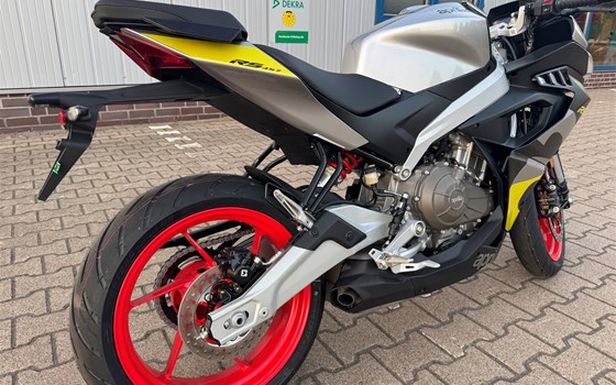 Neufahrzeug Aprilia RS 457 - Bild 3