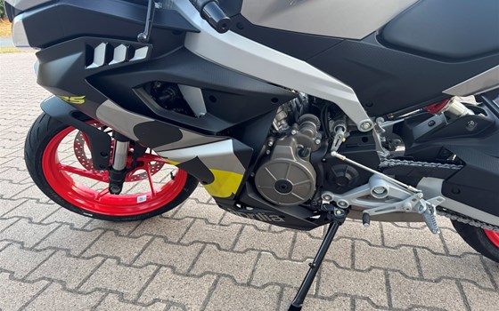 Neufahrzeug Aprilia RS 457 - Bild 6