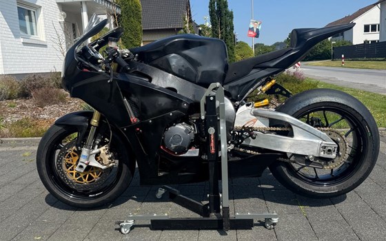 Gebrauchtmotorrad Honda CBR1000RR Fireblade - Bild 2