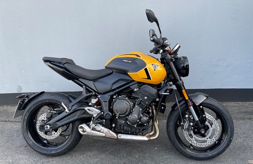 Gebrauchtmotorrad Triumph Trident 660