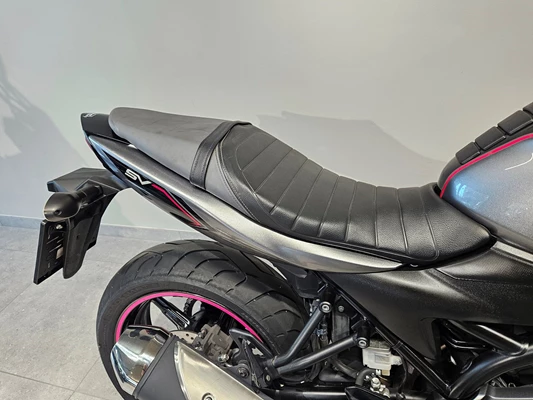 Suzuki SV650X (mehrfärbig) - Bild 3