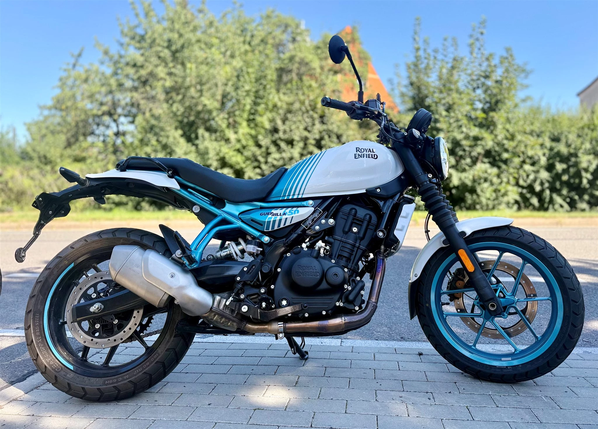Royal Enfield Guerrilla 450