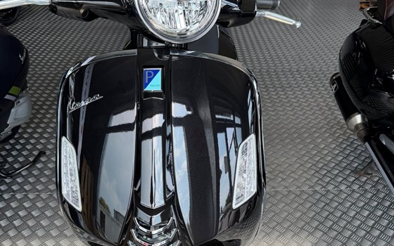 Gebrauchtmotorrad Vespa GTS 310 Super - Bild 3
