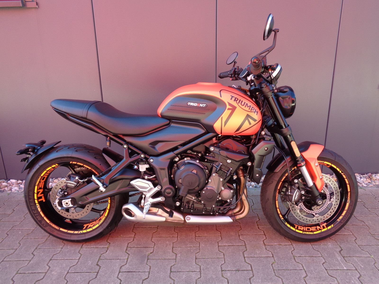 Triumph Trident 660