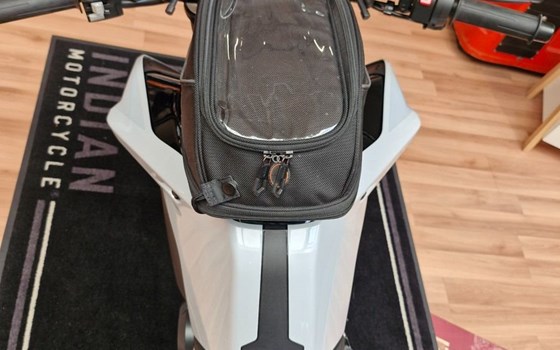 Gebrauchtmotorrad KTM 790 Duke L - Bild 11