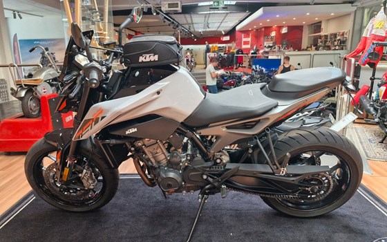 Gebrauchtmotorrad KTM 790 Duke L - Bild 9