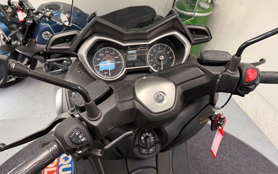 Gebrauchtmotorrad Yamaha XMAX 400 - Bild 4