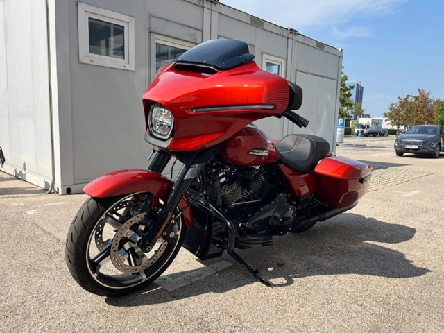 Harley-Davidson Street Glide FLHX (schwarz) - Bild 9