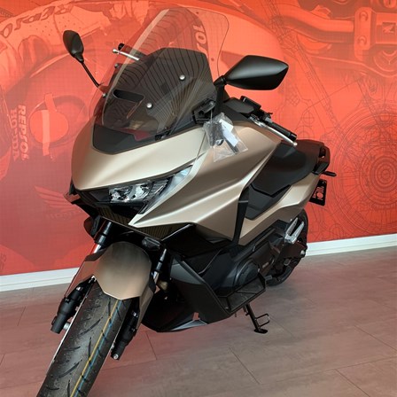 Honda Forza 750