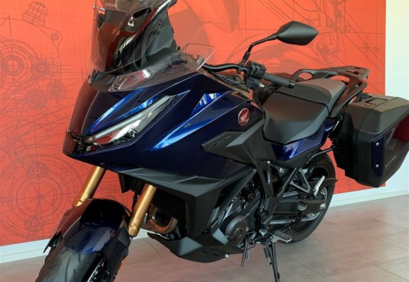 Honda NT1100 DCT Electronic Suspension