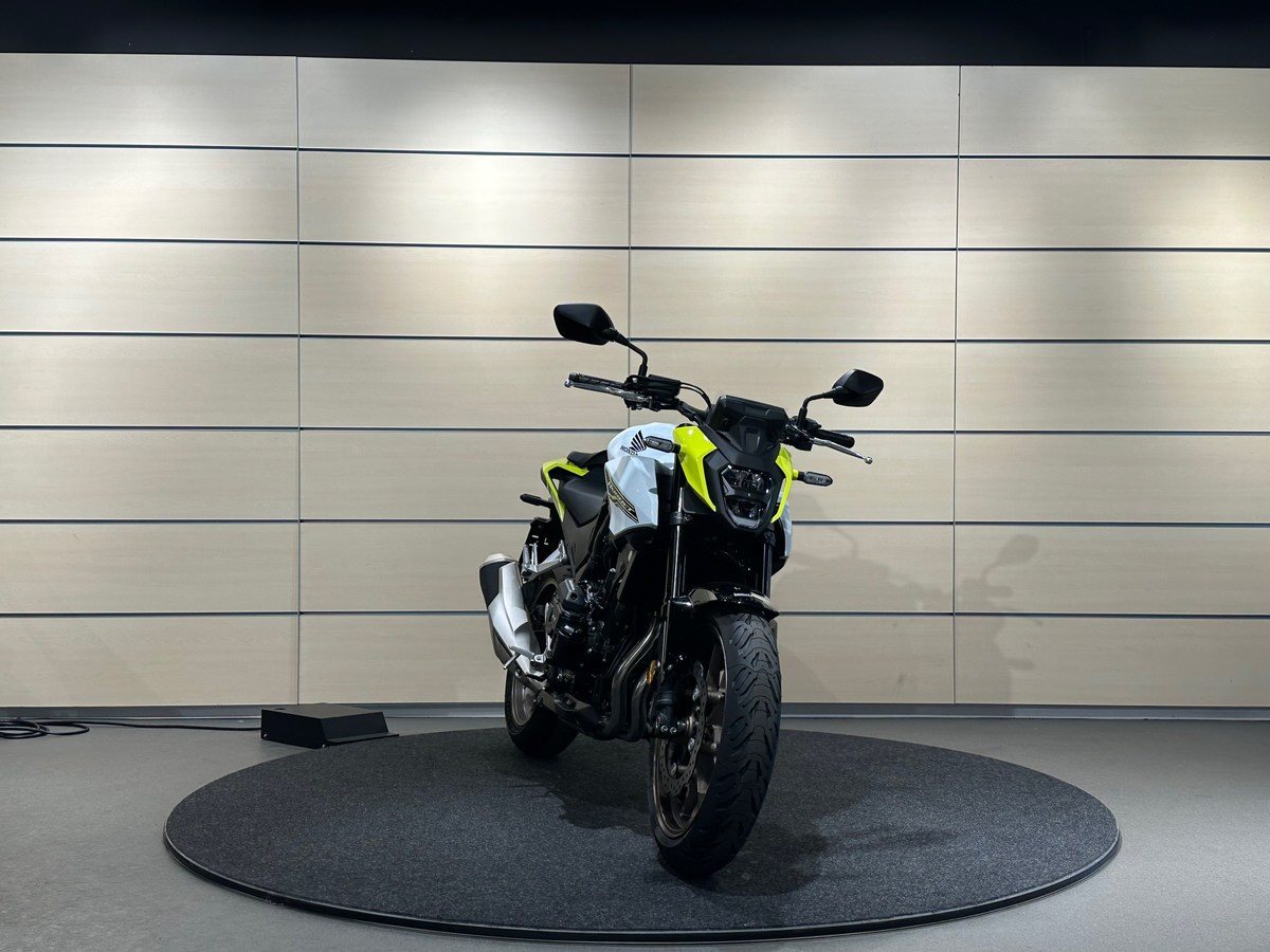 Honda CB500 Hornet E-Clutch
