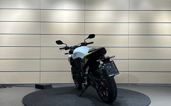 Gebrauchtmotorrad Honda CB500 Hornet E-Clutch - Bild 10