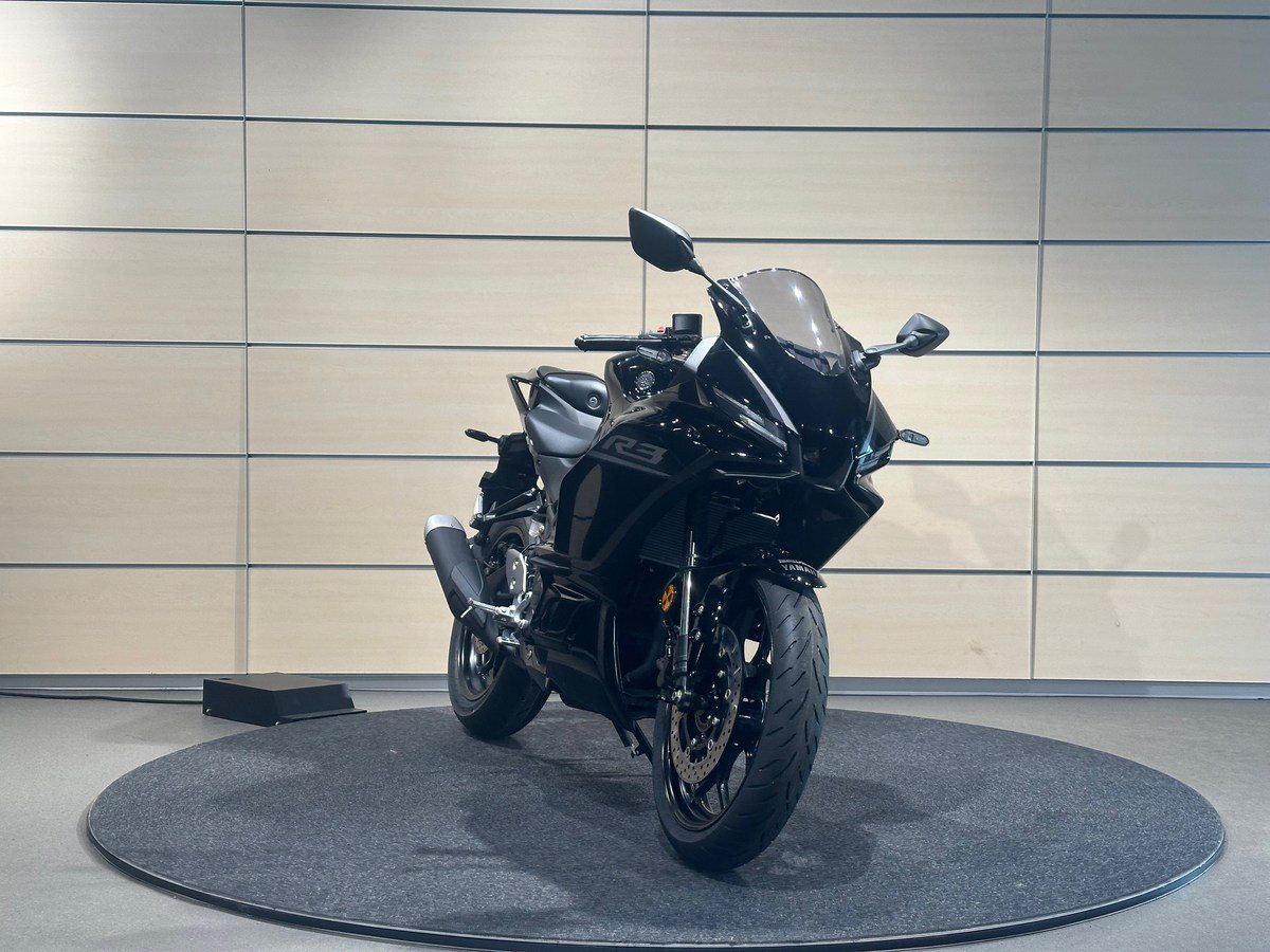 Yamaha R3
